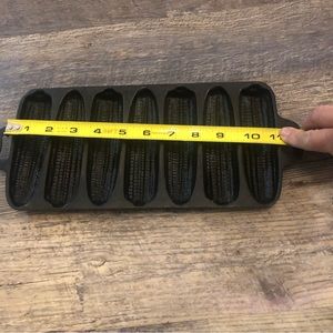 Cast Iron Corn Muffin Pone Pan